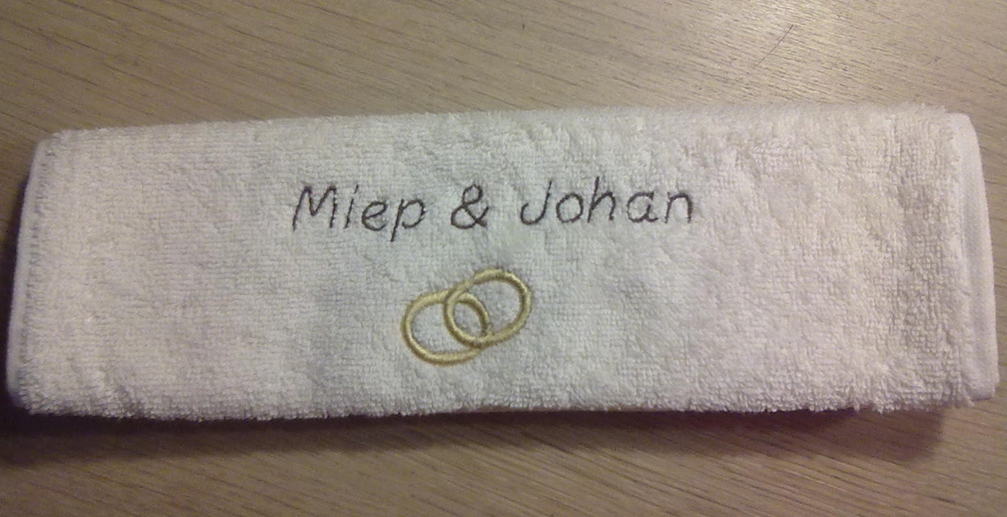 Gastendoekjes met naam en / of tekst