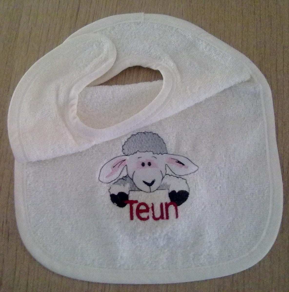 Slab geborduurd met naam of tekst